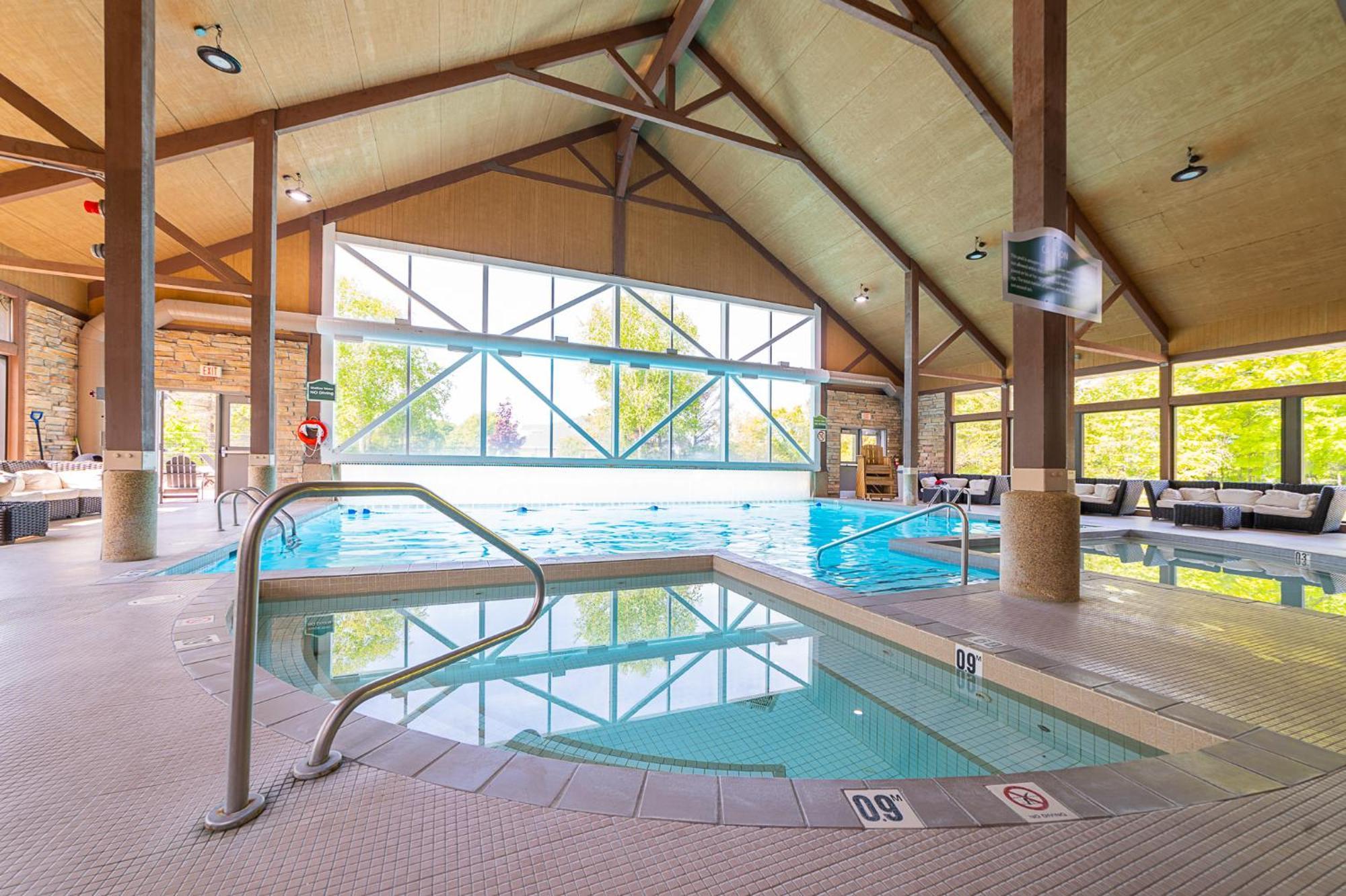 Horseshoe Valley Suites - The Aurora Shanty Bay Exteriör bild