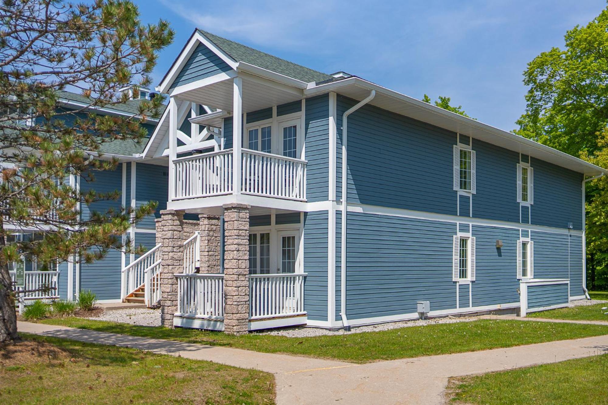 Horseshoe Valley Suites - The Aurora Shanty Bay Exteriör bild